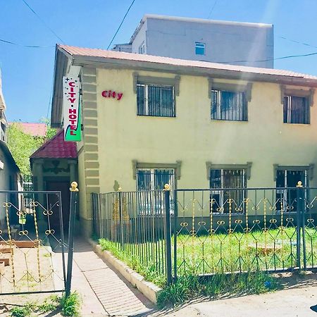 City Hostel & Tours Ulaanbaatar Ngoại thất bức ảnh